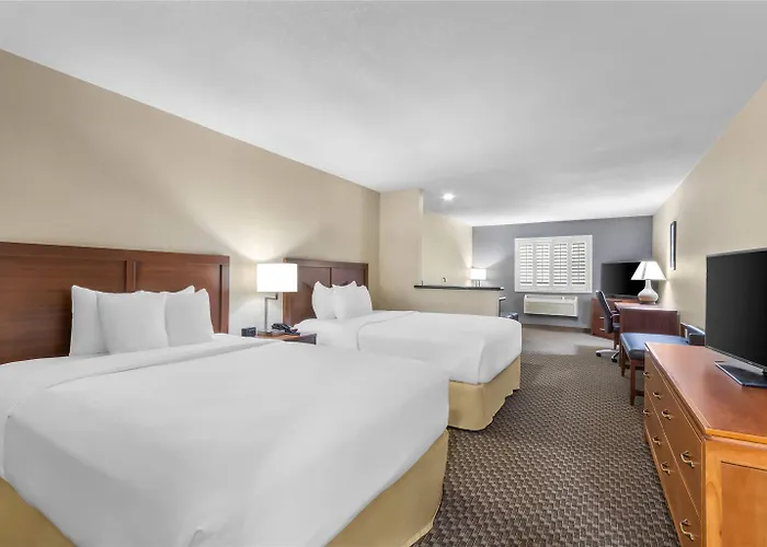Hotel Comfort And Thatcher
